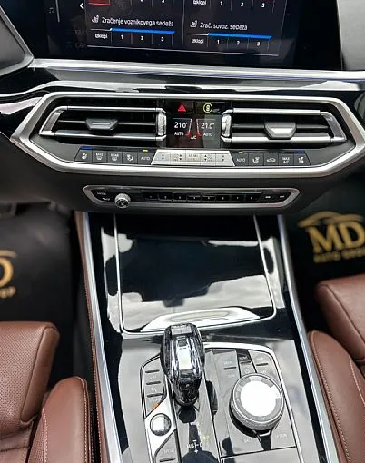 Zunanja slika - BMW X5 - serija : xDrive30d Avt.-SKY-LASER-KRISTAL-MASAŽA-HLAJENJE - 11