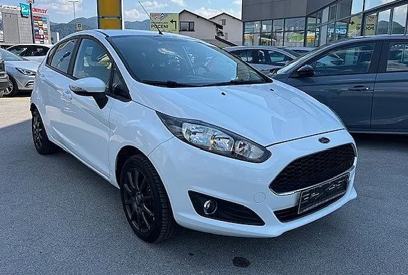 Zunanja slika - Ford Fiesta - 1.25l 60 kW  82 KM TREND - 2