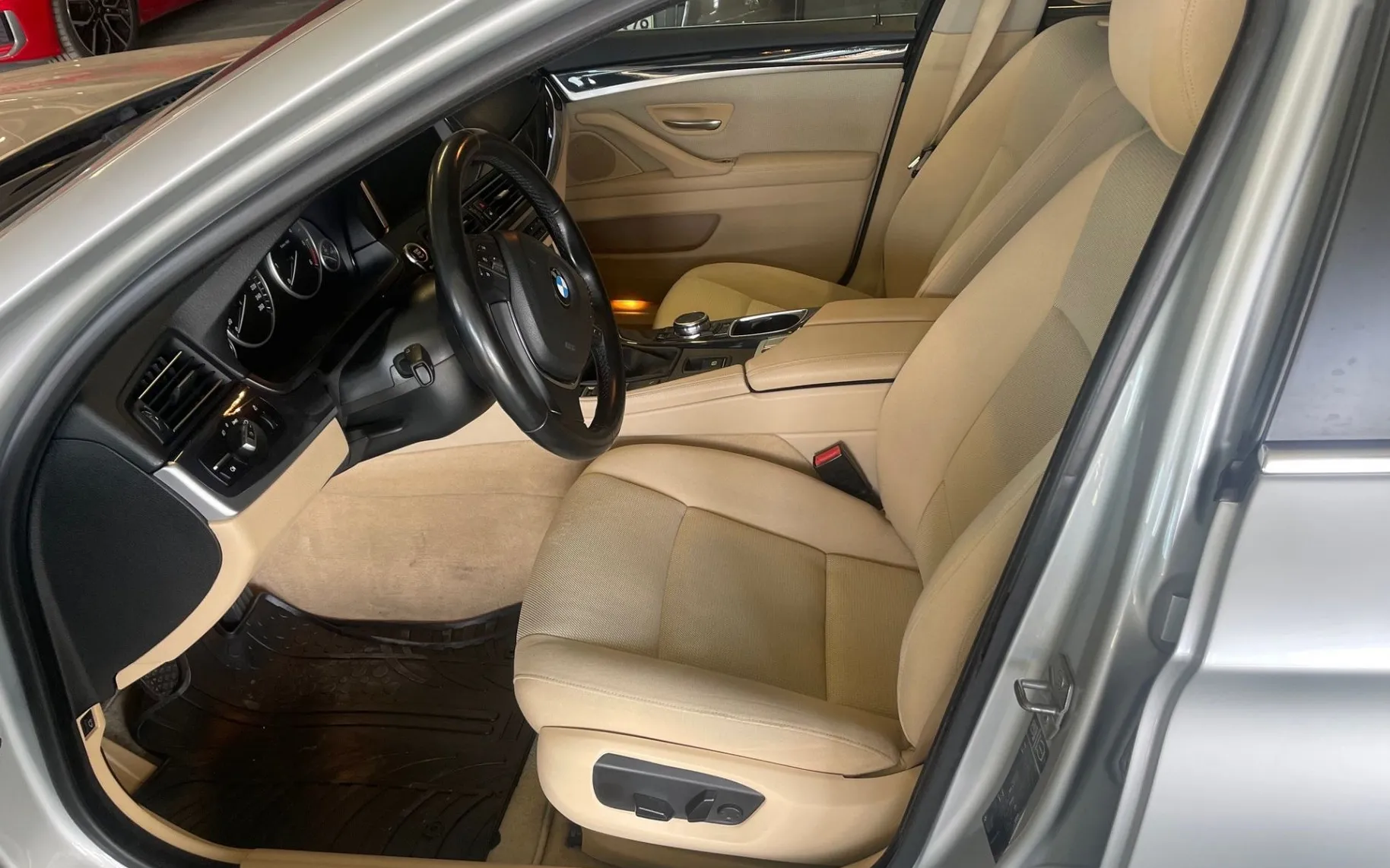 Zunanja slika - BMW Serija 5 - Touring: 520d touring XSENON.NAVI.2XPDC.PANORAMA.TEMPOMA - 6