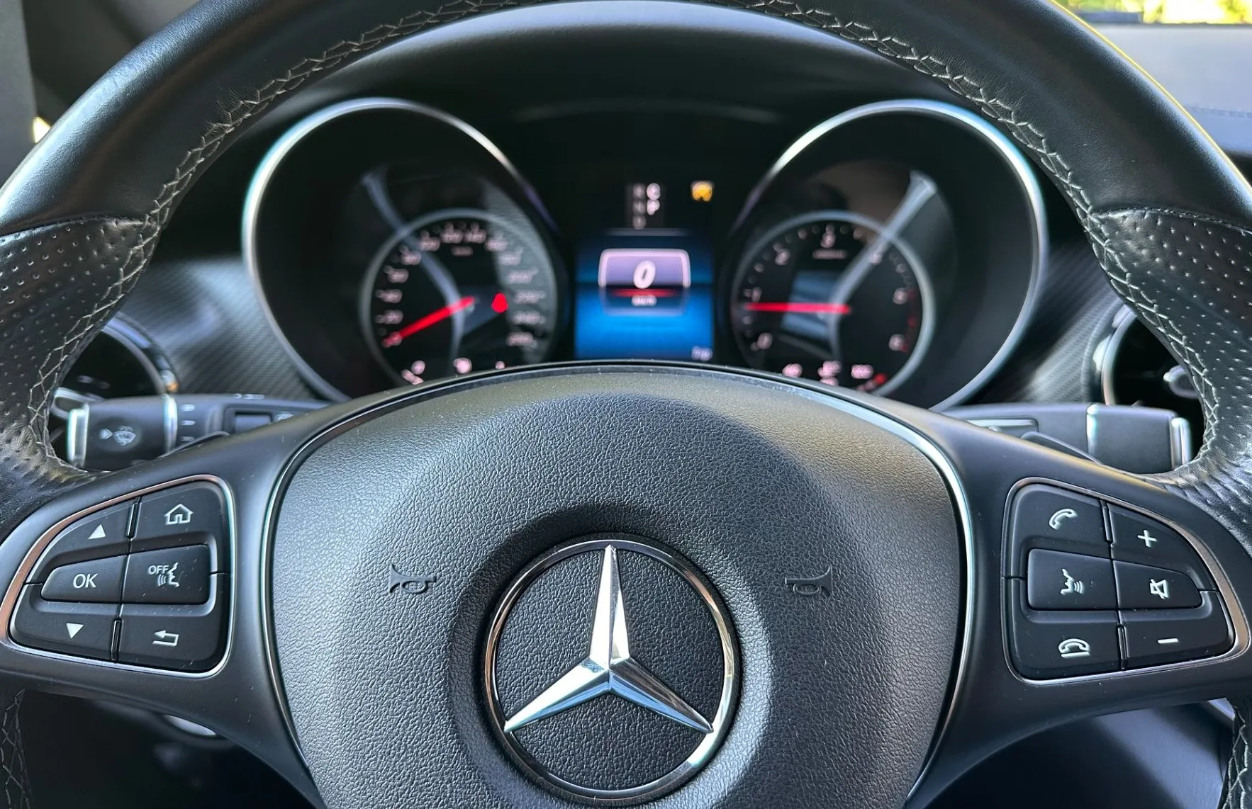 Zunanja slika - Mercedes-Benz V-Razred - V 300d AMG Exclusive dolgi Avt-KAM360-BURMESTER-VK - 12