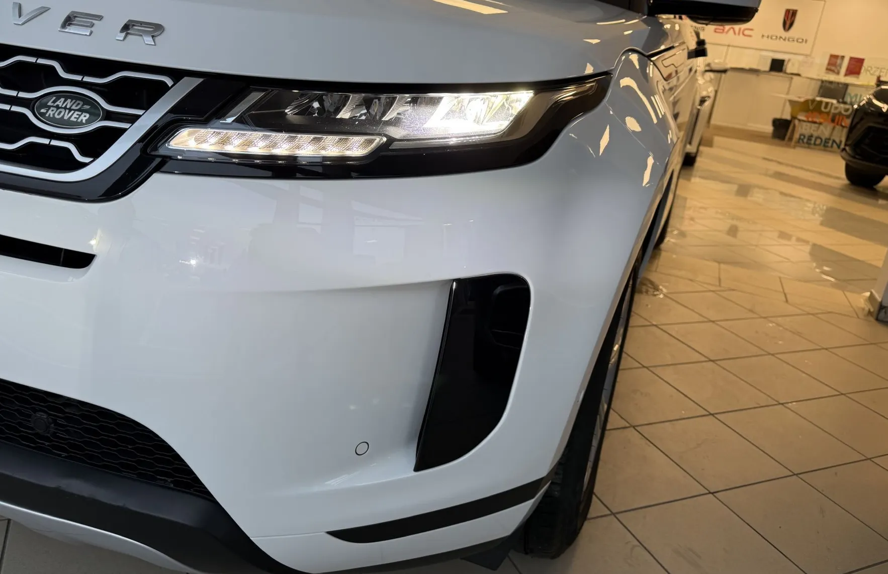Zunanja slika - Land Rover Range Rover Evoque - 2.0 TD4 DYNAMIC 4WD AUT. -1.LASTNIK-LED-NAVI-K - 4