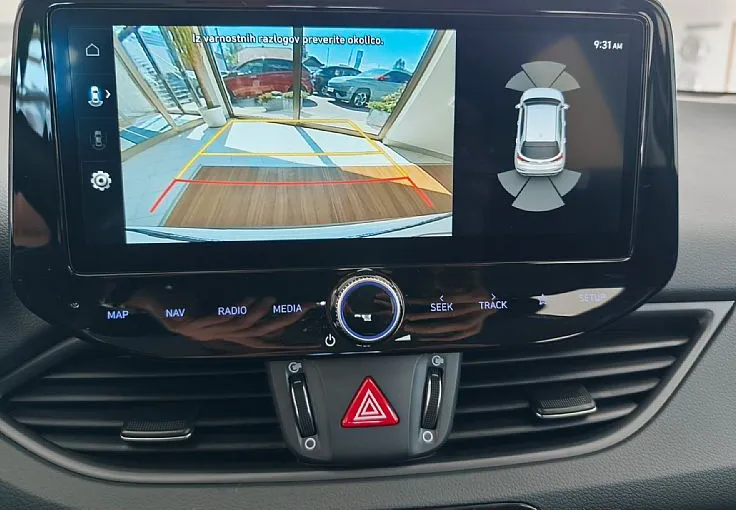 Zunanja slika - Hyundai i30 Wagon - 1.5 STYLE 4-VALJNI-TESTNO-LED-DAB-NAVI-VIDEO - 11
