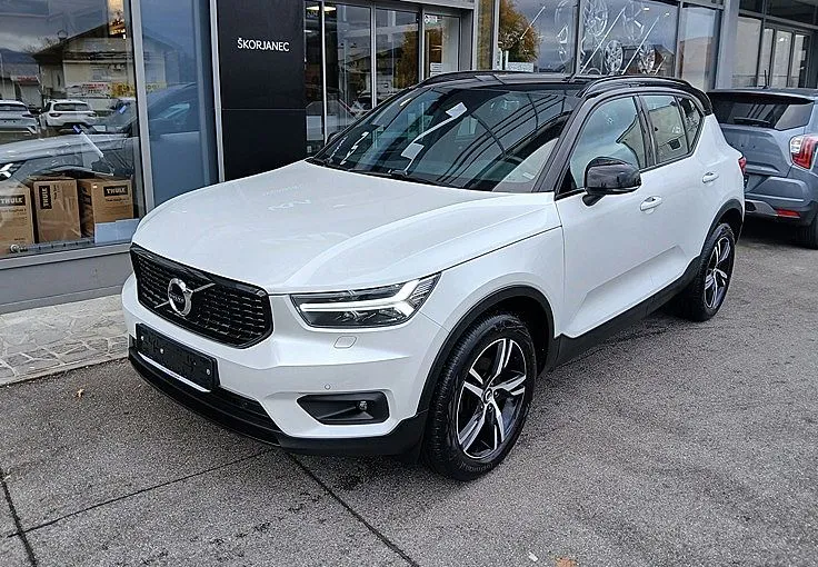 Zunanja slika - Volvo XC40 - 2.0 D3 R-Design 2WD -VIRTUAL -KAMERA -MEMORY - 2
