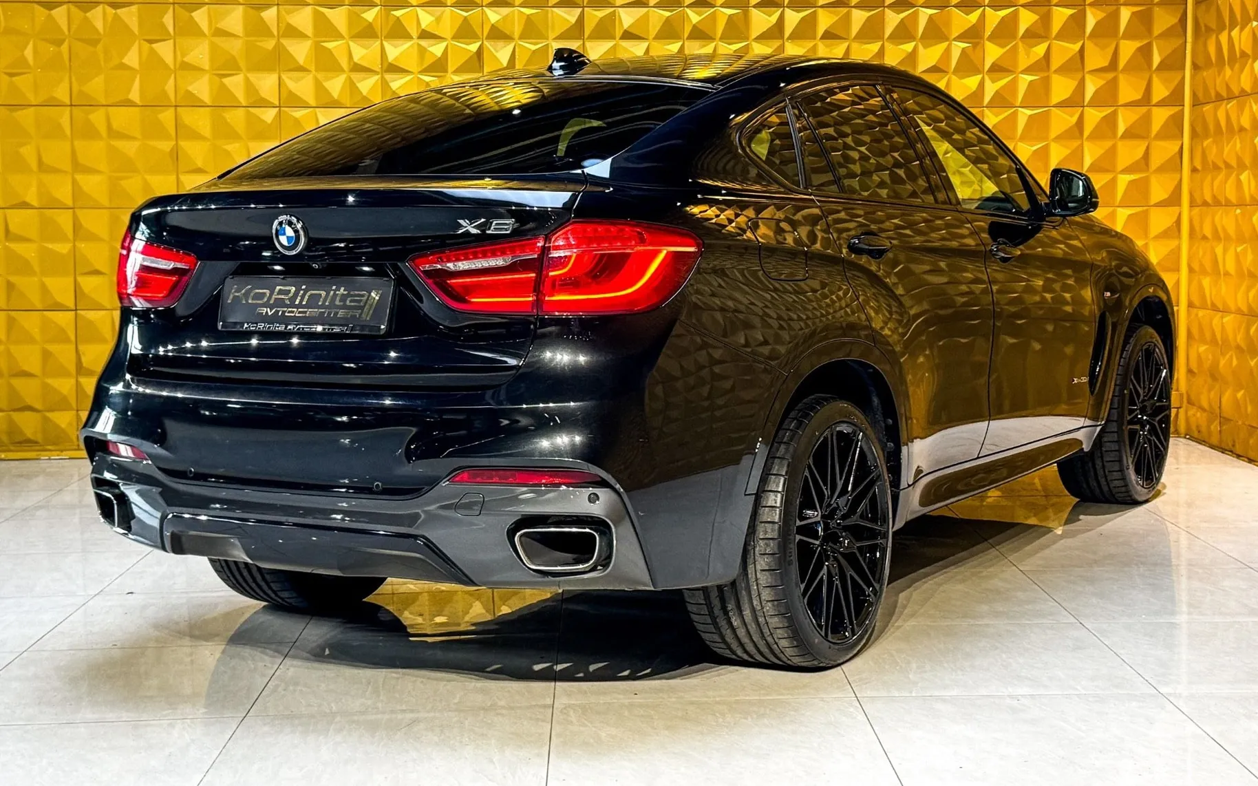 Notranja slika - BMW serija X6: - xDrive30d M Sport-LED-VIRTUAL-KAMERA-HEAD UP... - 11