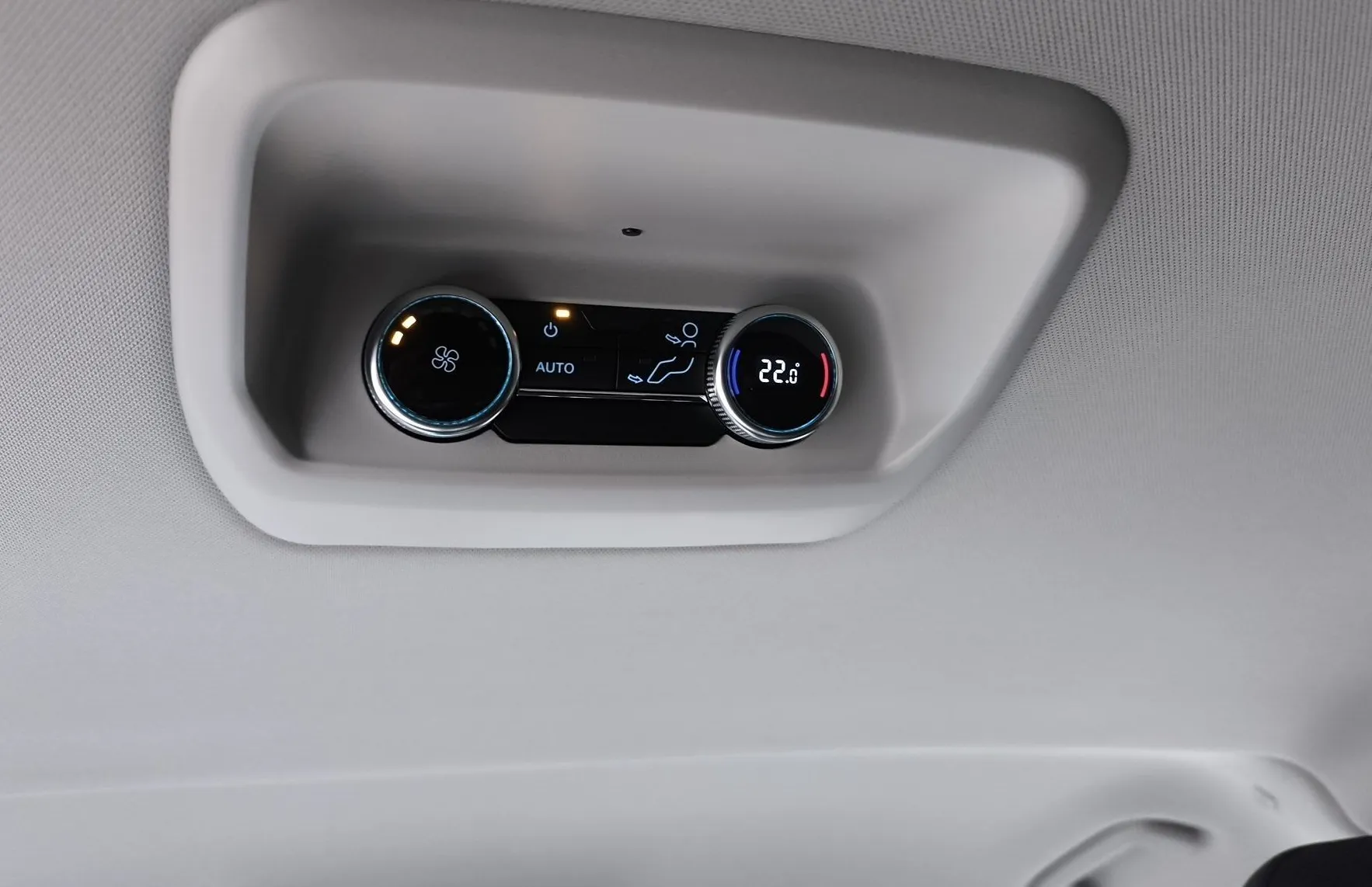 Zunanja slika - Ford Tourneo - Custom 4x4  2.0 TDCi L1 Titanium X A8-VK-AKCIJA - ZALOGA - 16