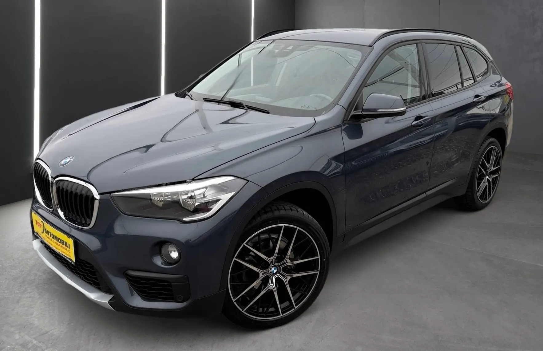 Zunanja slika - BMW X1 - serija :  sDrive16d LED NAVI USNJE PDC TEMP BREZ POLOGA - 2