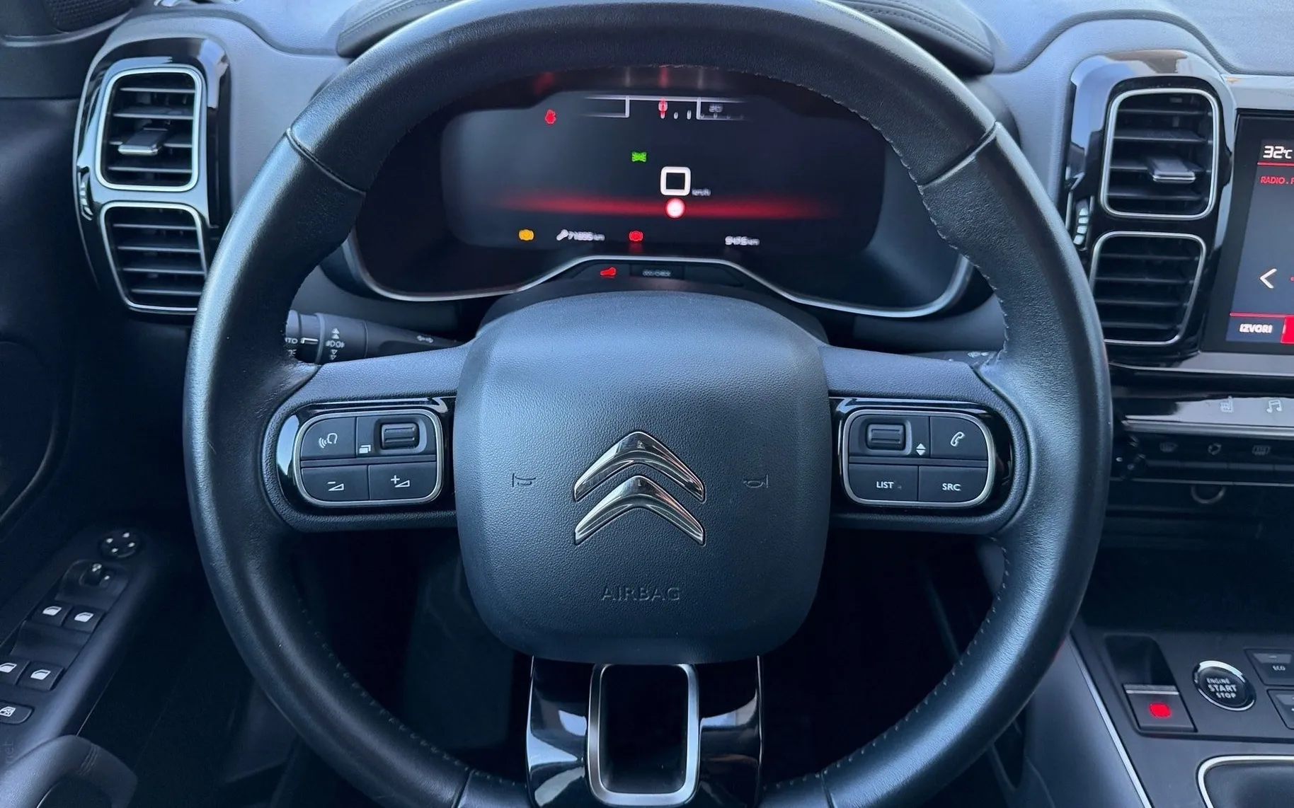Notranja slika - Citroën C5 Aircross - PureTech 130 S S Shine-SLO-LED-360 kamera-Og.sedež - 7