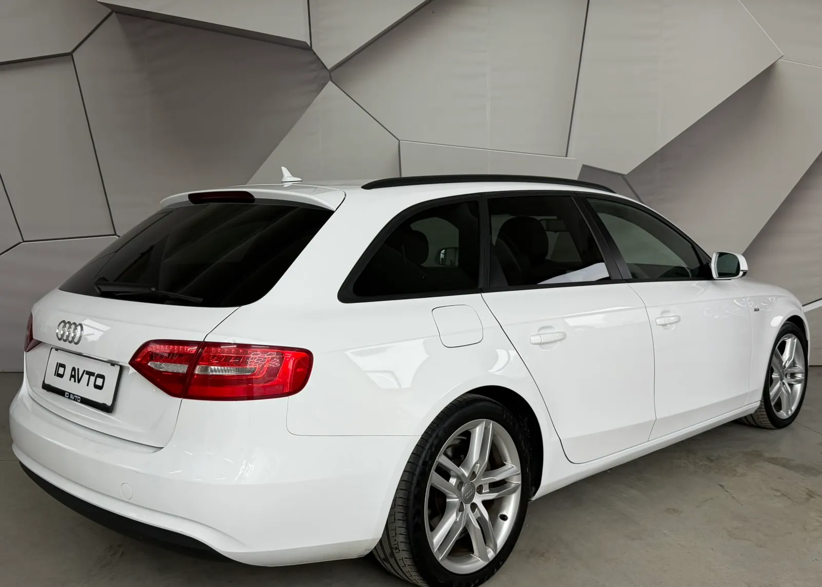 Zunanja slika - Audi A4 - Avant 2,0 TDI Multitronic - 2