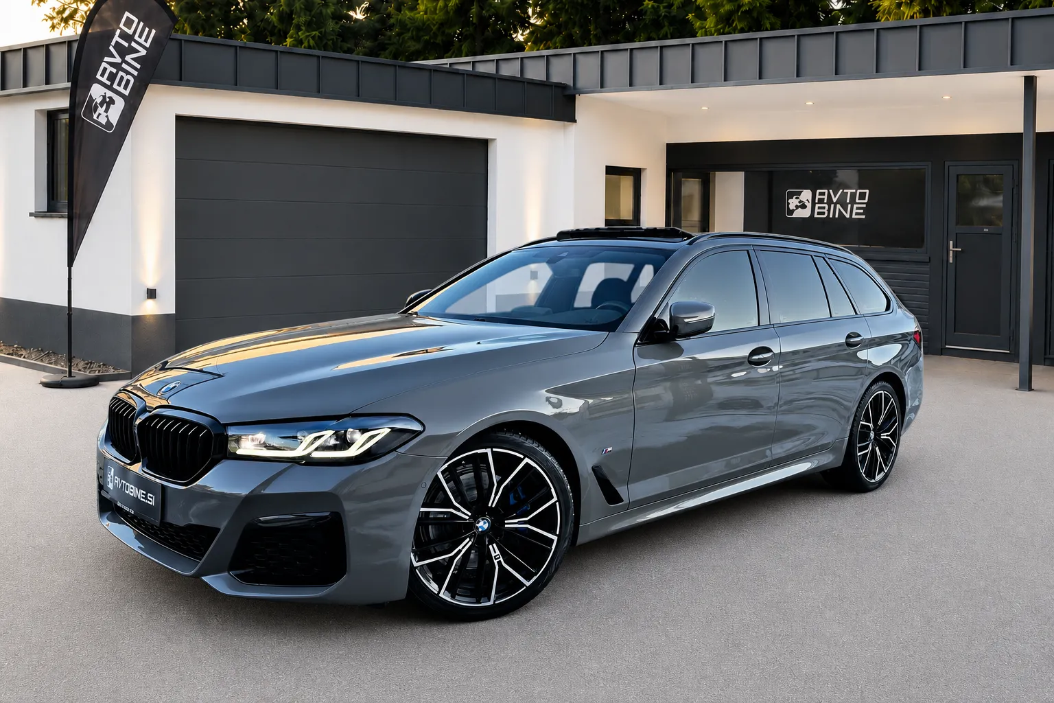 Zunanja slika - BMW serija 5 Touring: - 520D•M PAKET•PANO•NARDO•FACELIFT•LED•KOT NOV - 3