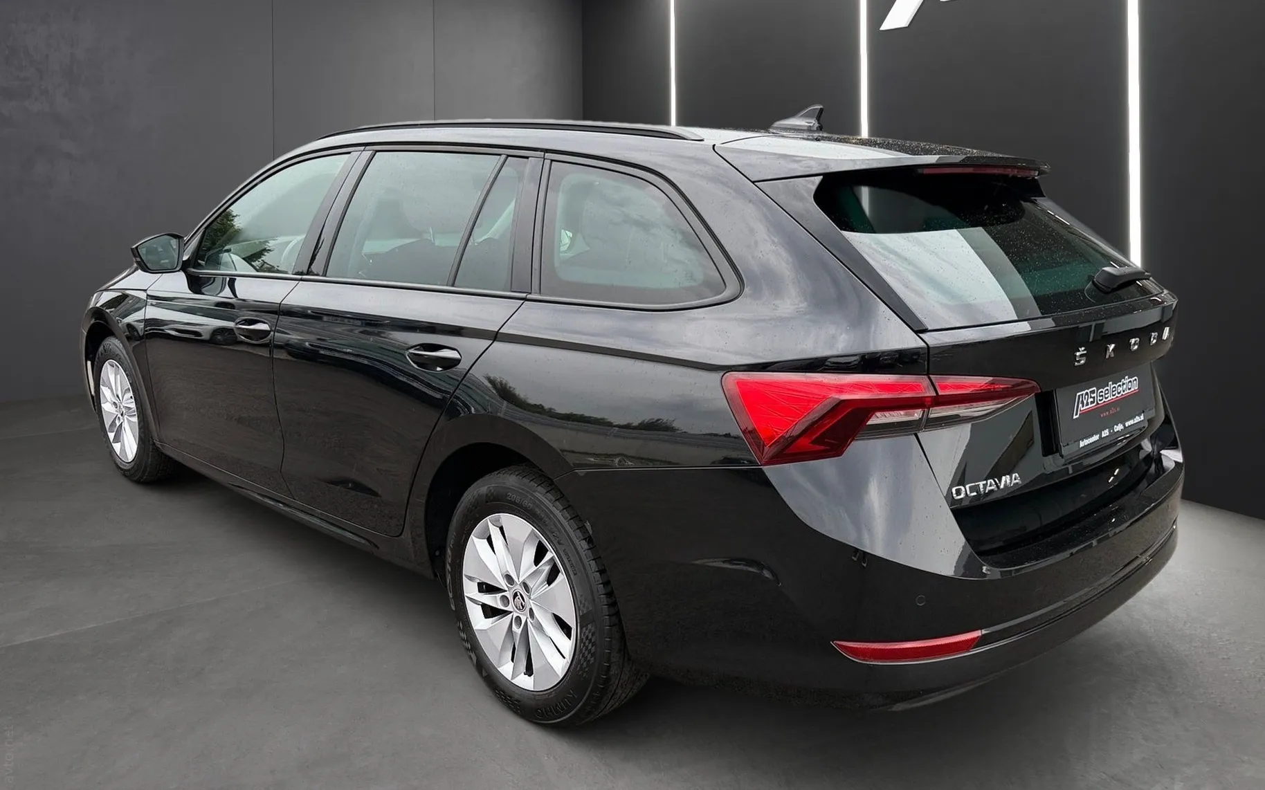 Zunanja slika - Škoda Octavia - Combi 2.0 TDI Ambition DSG-Virtual-Navi-AppConnect - 4