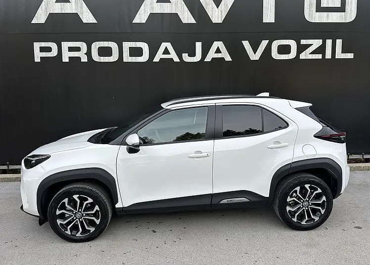 Zunanja slika - Toyota Yaris Cross - 1.5 VVT-i hibrid Sport-NAVI-KAMERA-LED-FULL ASSIS - 4
