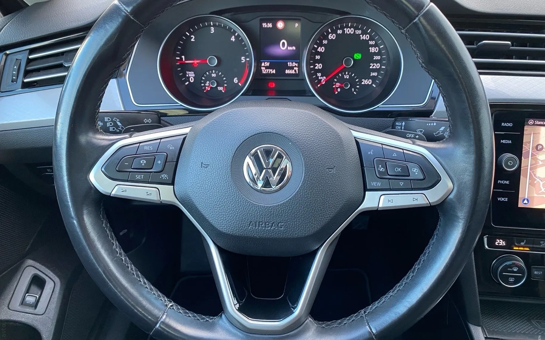 Notranja slika - Volkswagen Passat - 2.0 TDI BMT SCR Business avt.-Panorama-LED-Kamera - 8