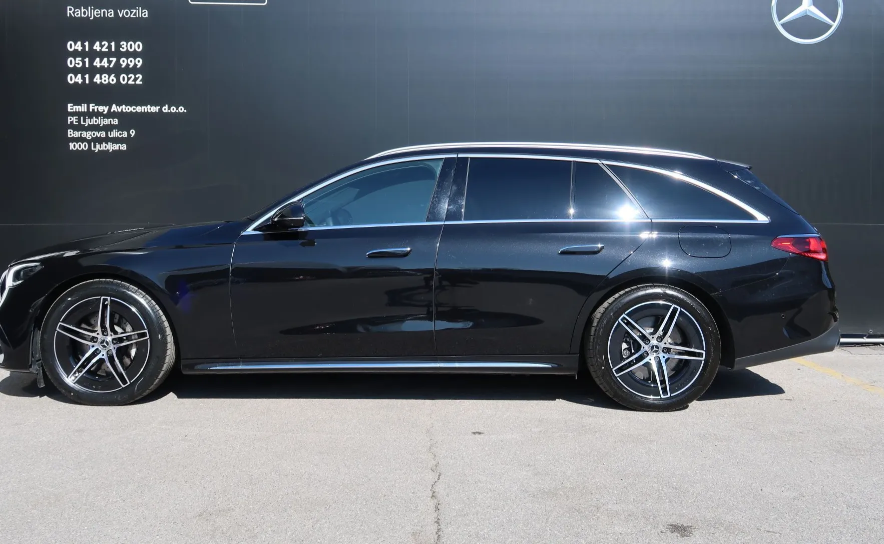 Zunanja slika - Mercedes-Benz E-Razred - E 300 e T AMG LINE - 3