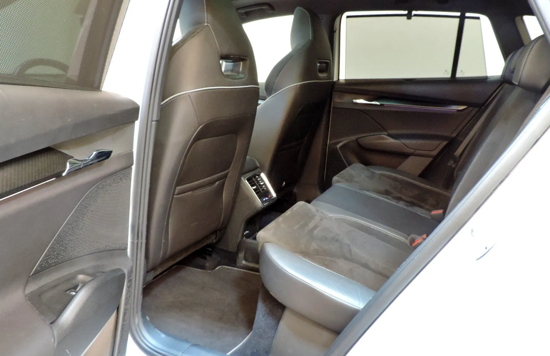 Zunanja slika - Škoda Enyaq - IV 80 Sport Line PANORAMA-ALCANTARA-KAMERA - 10