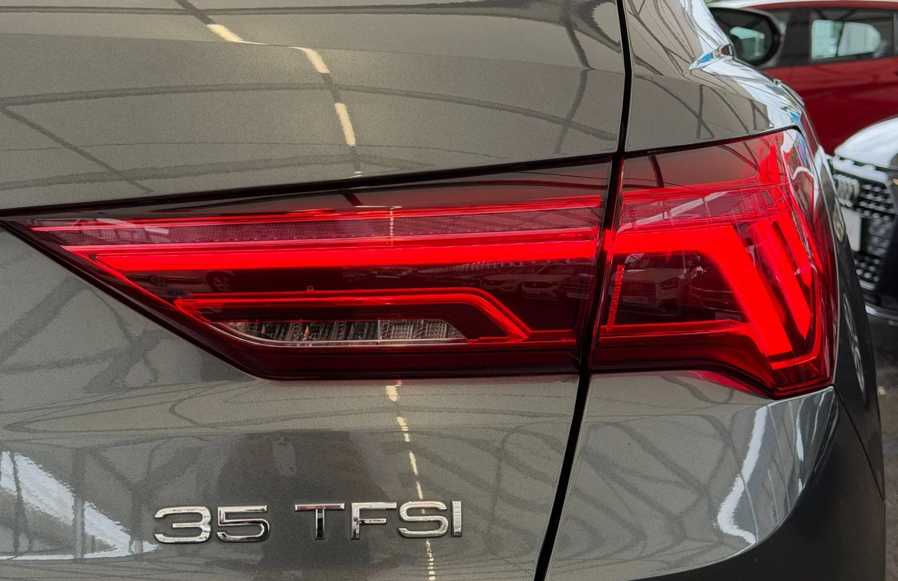 Zunanja slika - Audi Q3 - S LINE 35 TFSI S-tronic- KAMERA - KEYLESS - 5