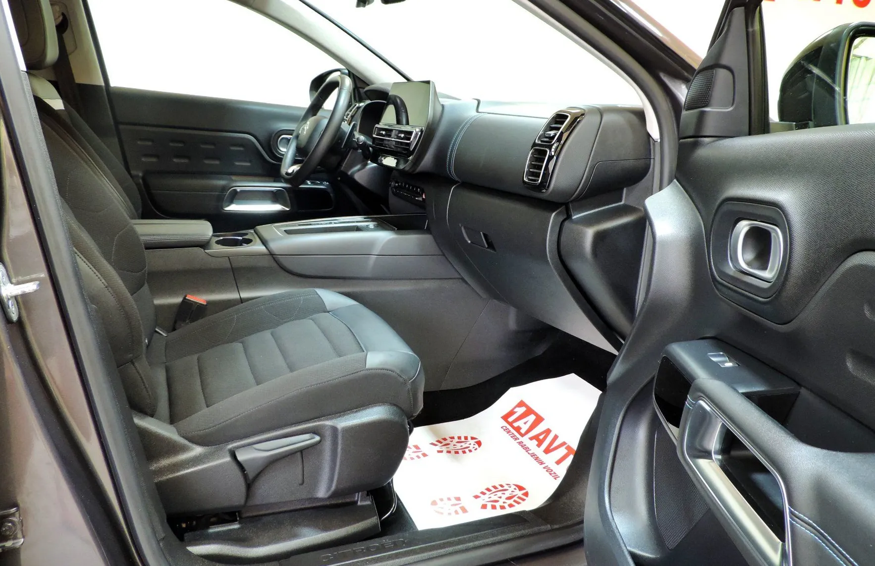 Zunanja slika - Citroën C5 Aircross - Hybrid 225 Avt. LED-KAMERA-KEYLESS - 11