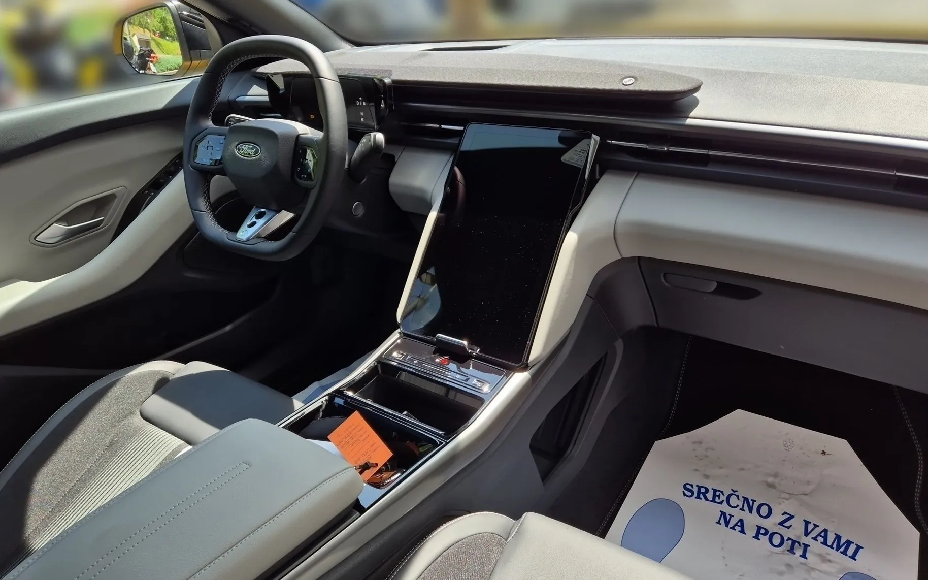 Zunanja slika - Ford Capri - 79 kWh 250 kW  340 KM  samodejni AWD - 14