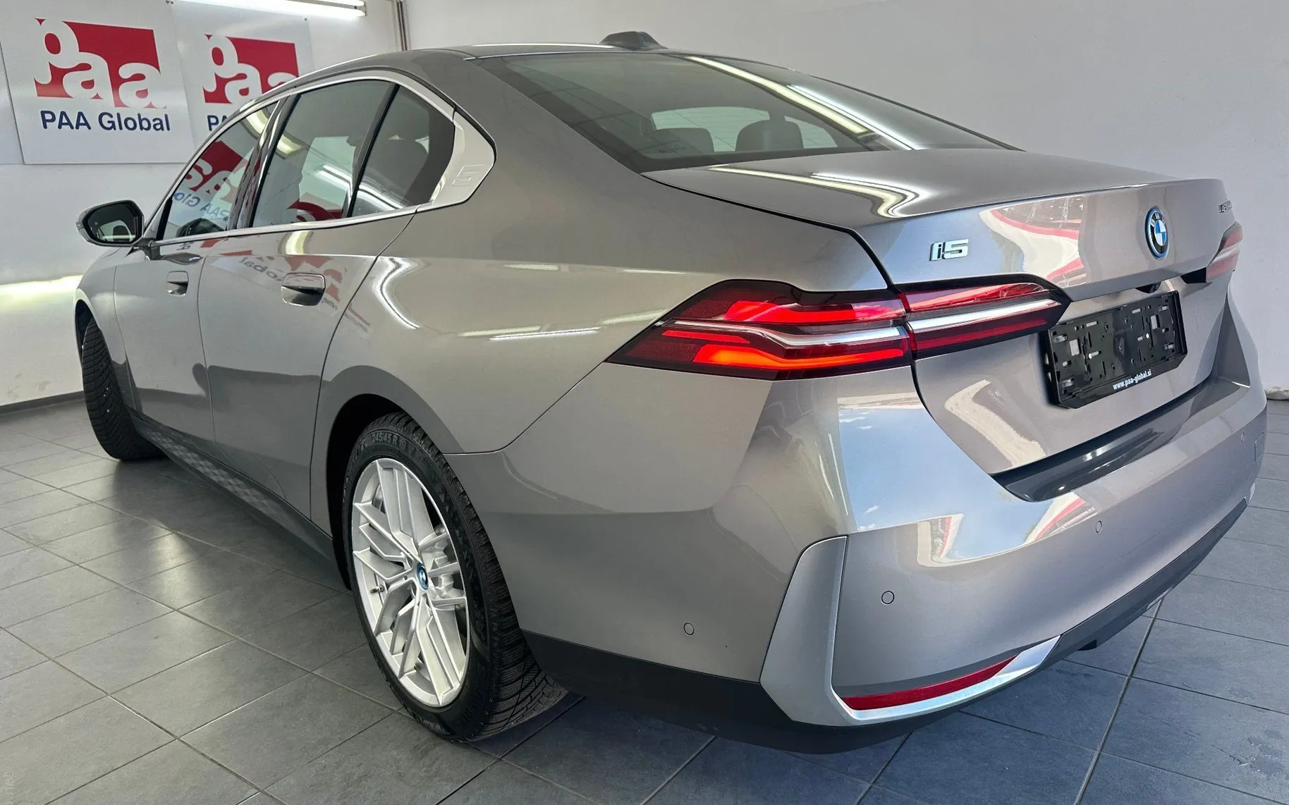 Zunanja slika - BMW i5 Limousine - eDrive40.LUKSENBURG.KAMERA.USNJE.LED-subvencija - 1
