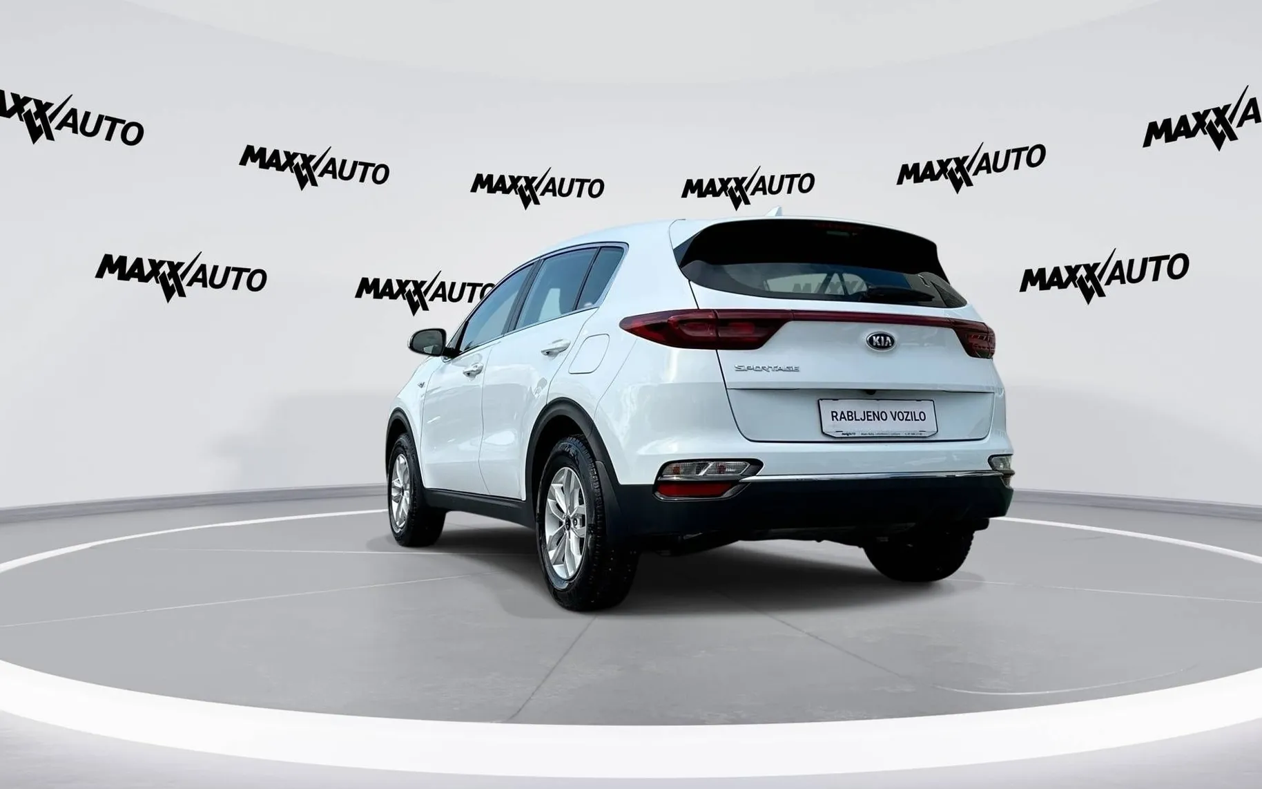 Notranja slika - KIA Sportage - 1.6 GDI LX Active ISG - 7