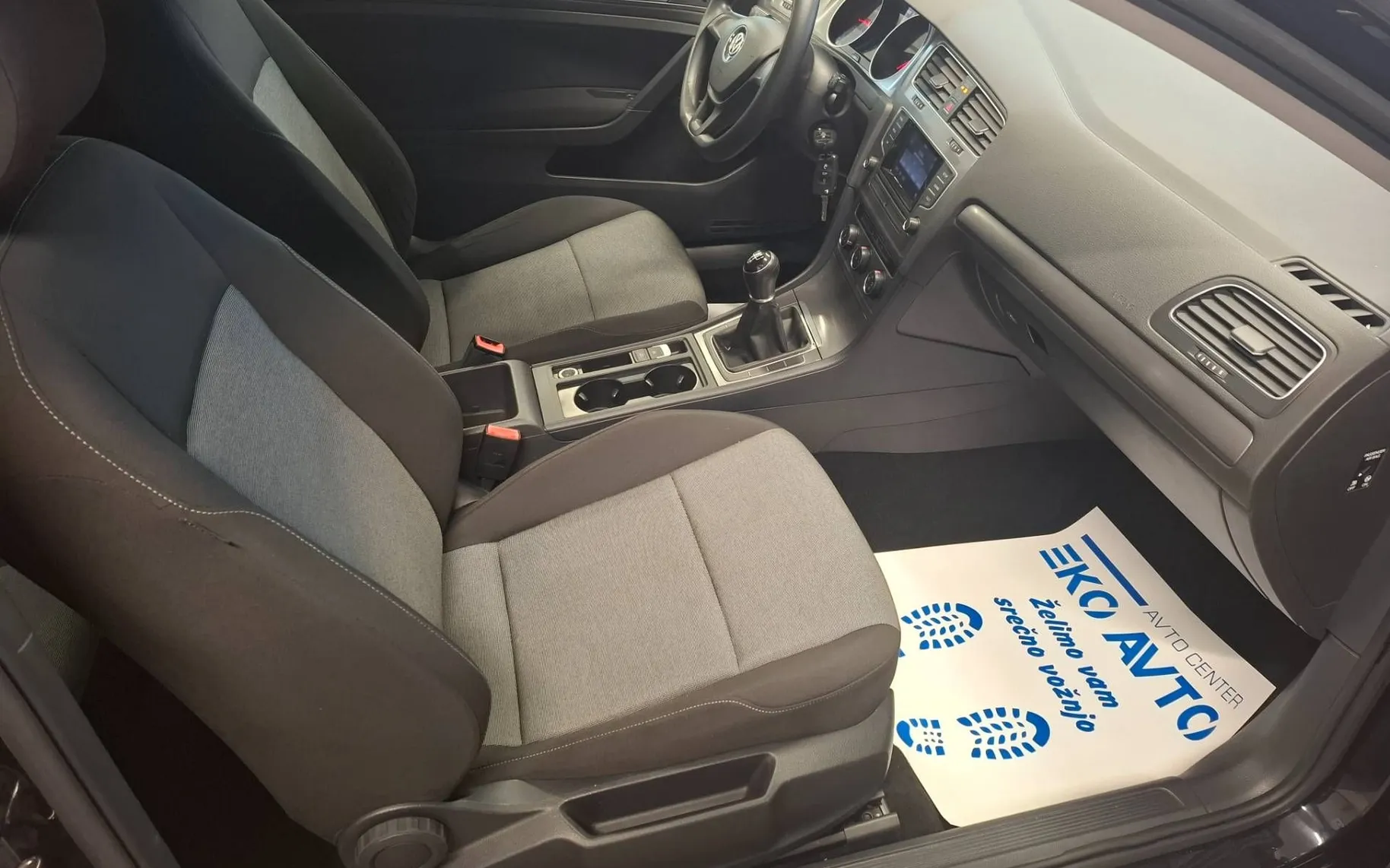 Zunanja slika - Volkswagen Golf - 1.6 TDI KREDIT BREZ POLOGA-1LASTNIK-KOT NOV... - 6