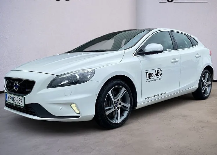 Zunanja slika - Volvo V40 - D4 R-Design 5cilindrov NOV MOTOR bliss panorama - 1
