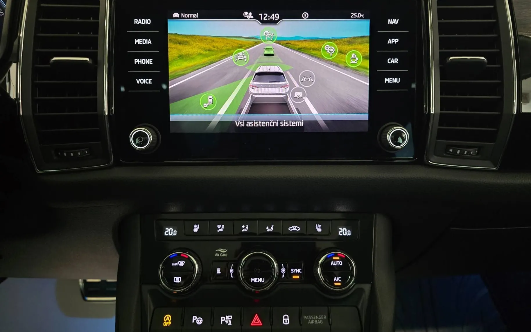 Notranja slika - Škoda Kodiaq - 2.0 TDI L K DSG - Matrix.360kam.DCC.pano.Canton - 15