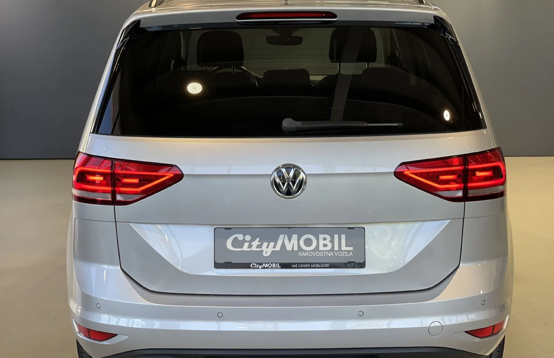Zunanja slika - VW Touran - PANORAMA-NAVIGACIJA-ALCANTARA-GRETJE-DSG-ALU-LED - 6