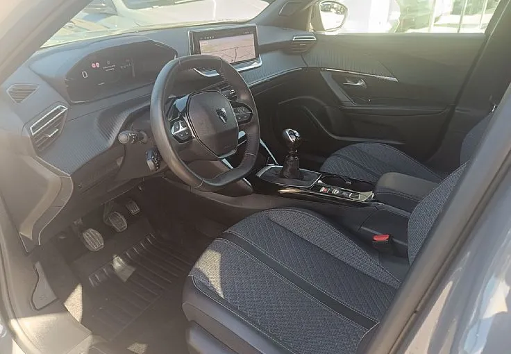 Zunanja slika - Peugeot 2008 - 1.2 PureTech 100 S&S Allure-KAMERA 360-NAVI - 6