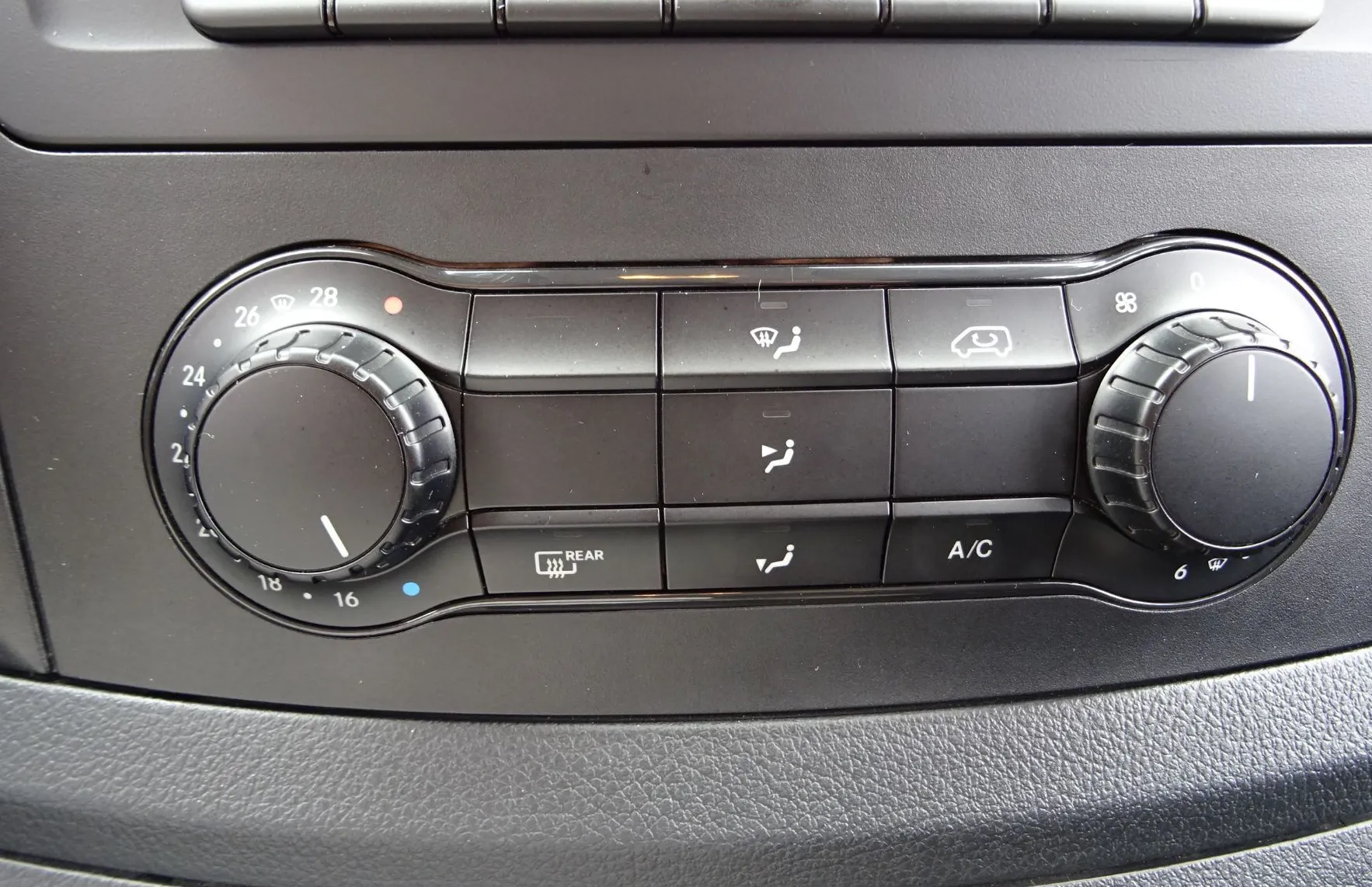 Zunanja slika - Mercedes-Benz Vito - 114 CDI - EXTRA DOLGI - 136 KM - VZRATNA KAMERA - - 13