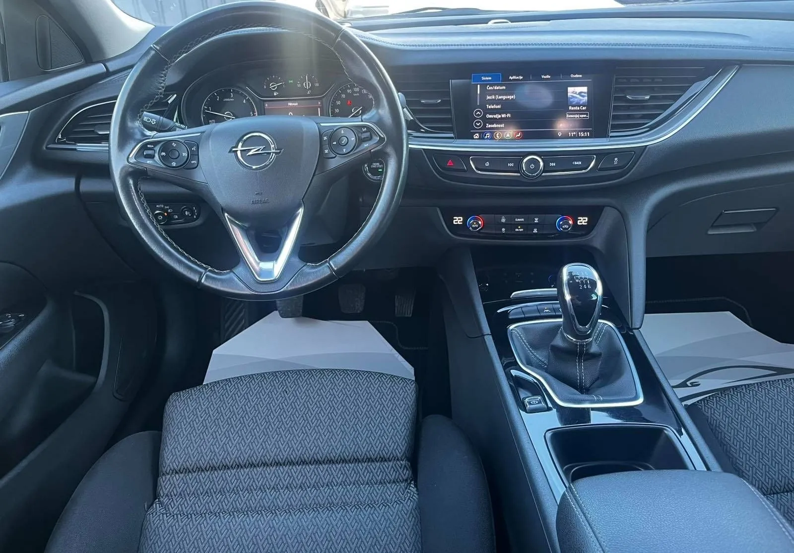 Notranja slika - Opel Insignia - 1.6 SPORT-USNJE-NAVI-ACC-LINE ASIST-ALU... - 9