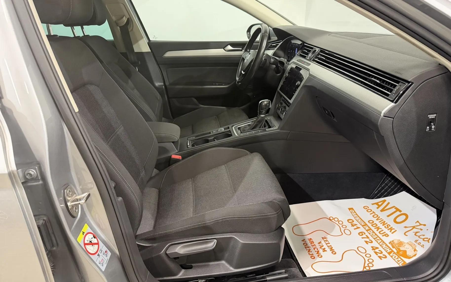Notranja slika - VW Passat Variant - 2.0 TDI-DSG-VIRTUAL-FULL LED-KAMERA-RADAR TEM-NA.. - 12