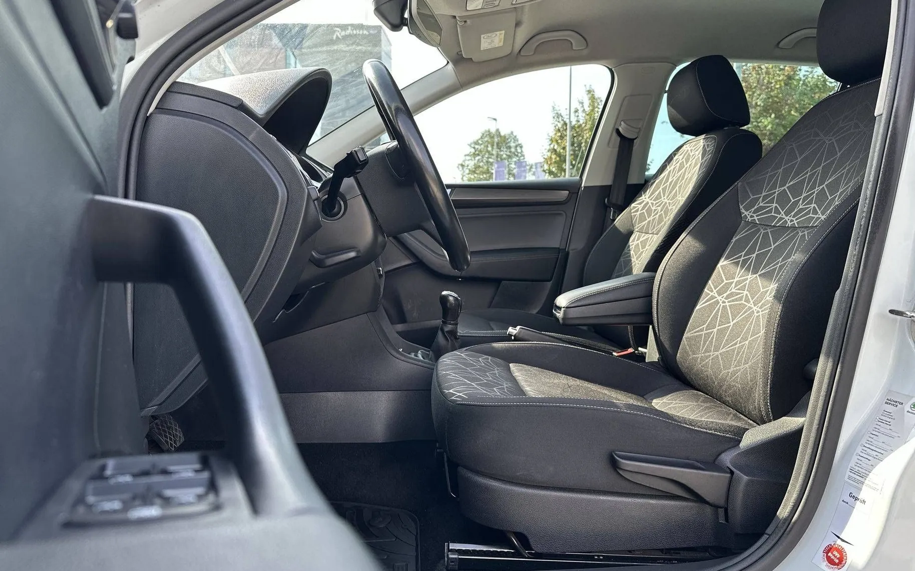 Notranja slika - Škoda Rapid - 1.0 TSI Ambition - 10