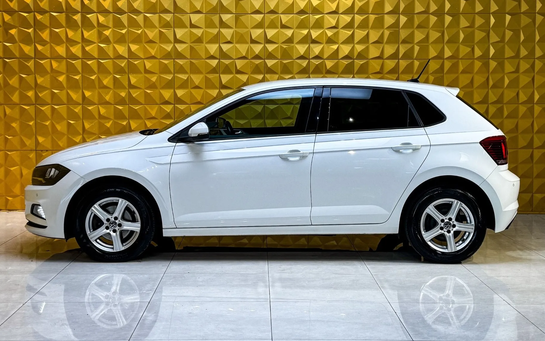 Zunanja slika - Volkswagen Polo - 1.6 TDI GRETJE-VIRTUAL-PDC-RADAR TEMP - 6