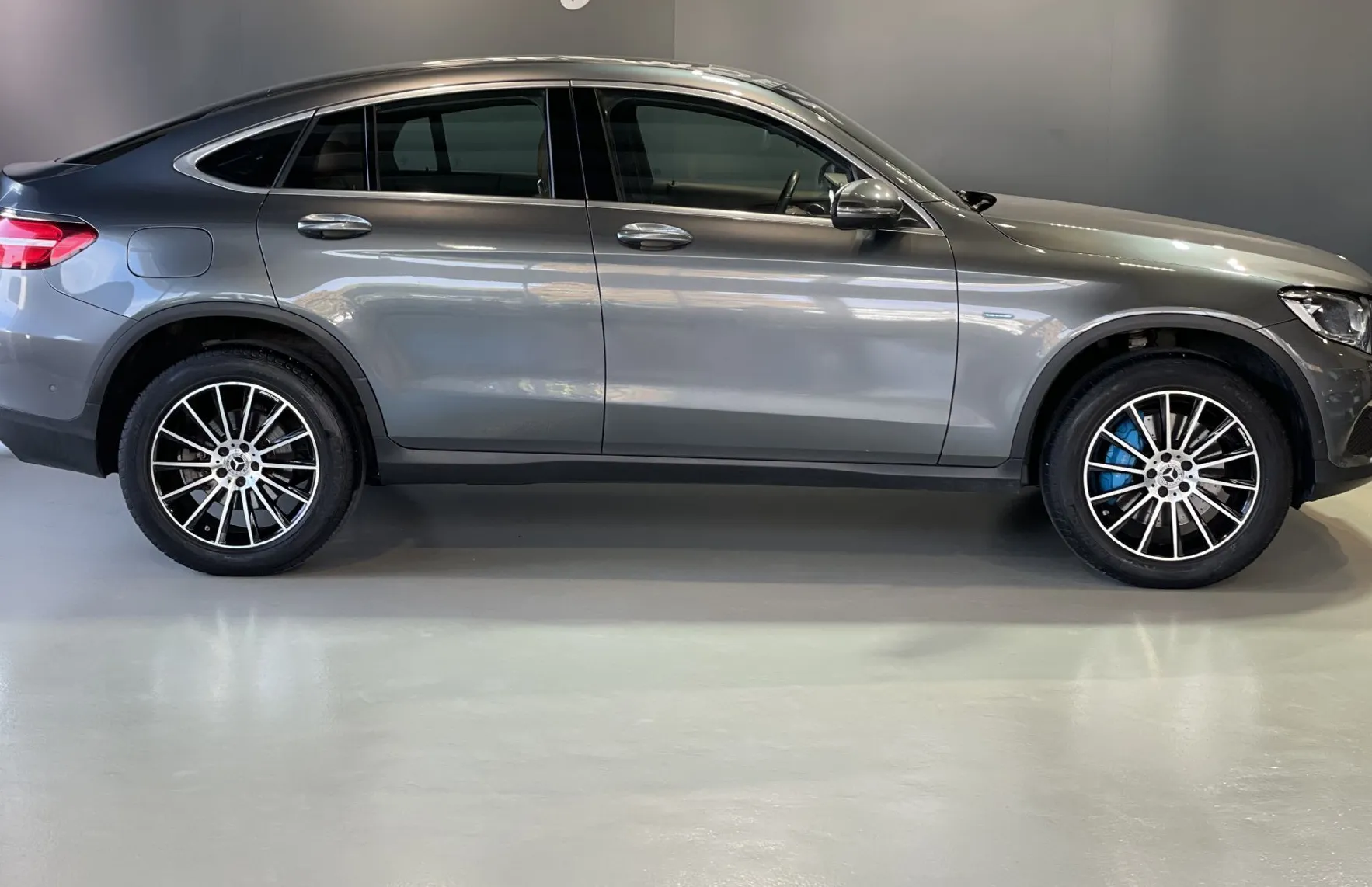 Zunanja slika - Mercedes-Benz GLC-Razred - GLC coupe GLC350e-4MATIC-360KAMERA-EXCLUSIVE-PANO-USNJE-LED - 6