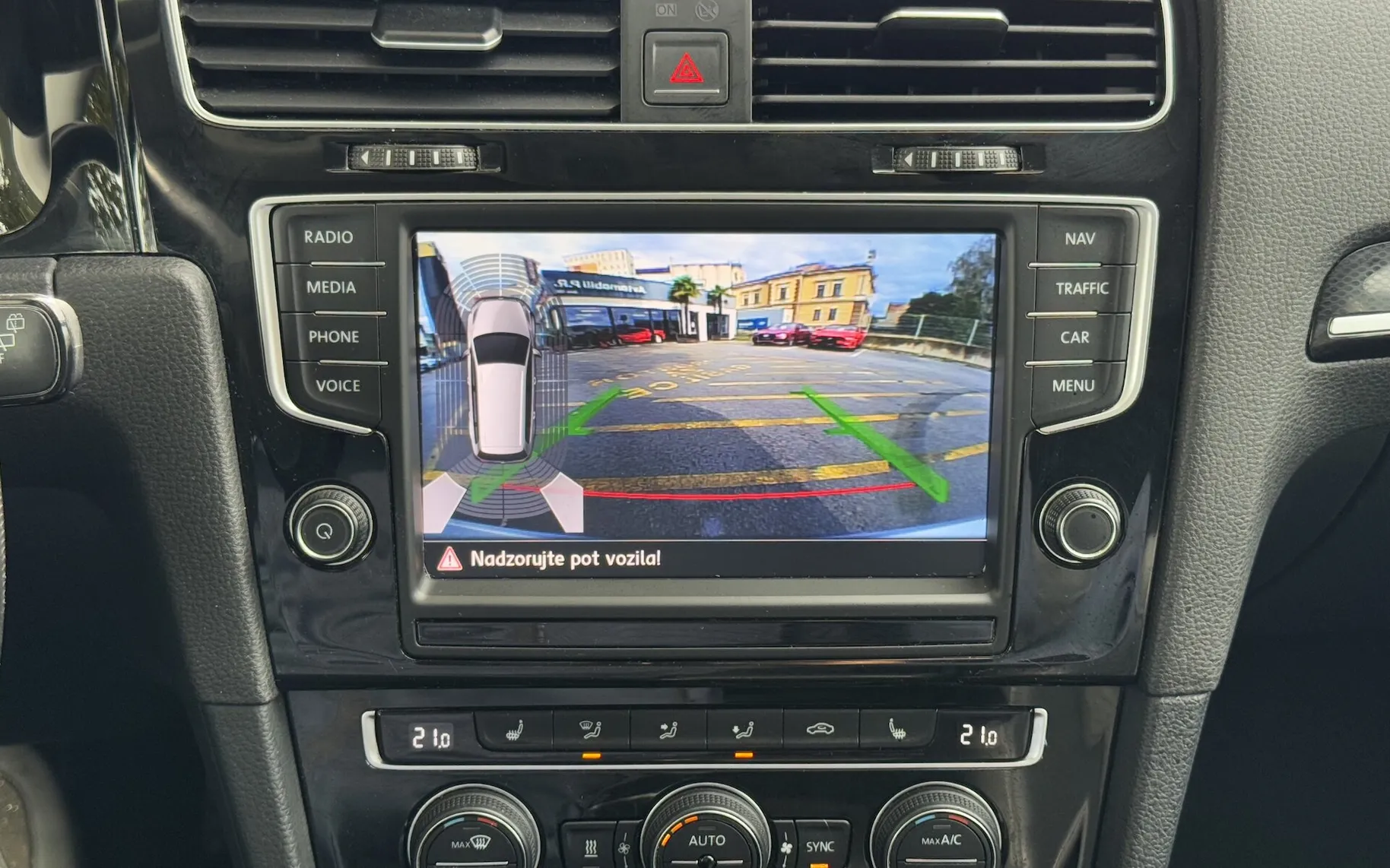 Zunanja slika - Volkswagen Golf Variant - 2.0 TDI BMT Highline OGROMNO OPREME-WEBASTO-KAMERA - 20