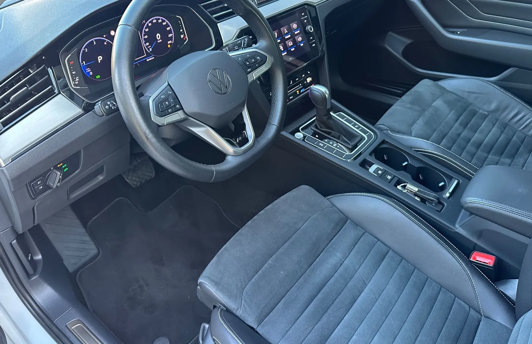Zunanja slika - Volkswagen Passat - Variant 2.0TDI RLINE DSG-KEYLESS-KAMERA-VIRTUAL-ACC-IQ LED - 8