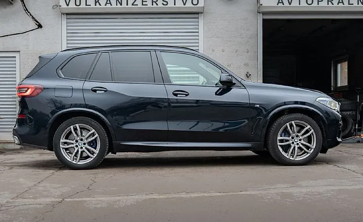 Zunanja slika - BMW X5 - serija : xDrive30d M Sport ACC Pano LED Memory Kljuka - 4