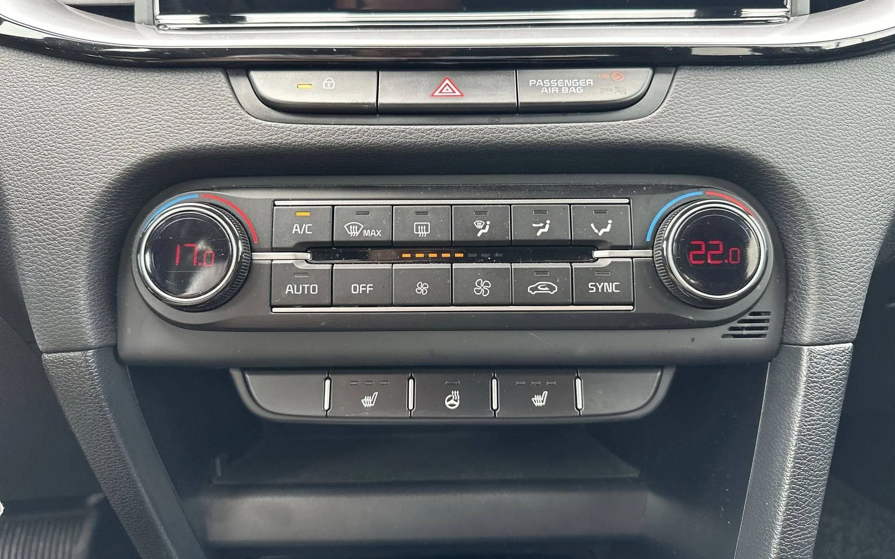 Notranja slika - KIA XCeed - 1.5 T-GDi EX WAY 7DCT - 19