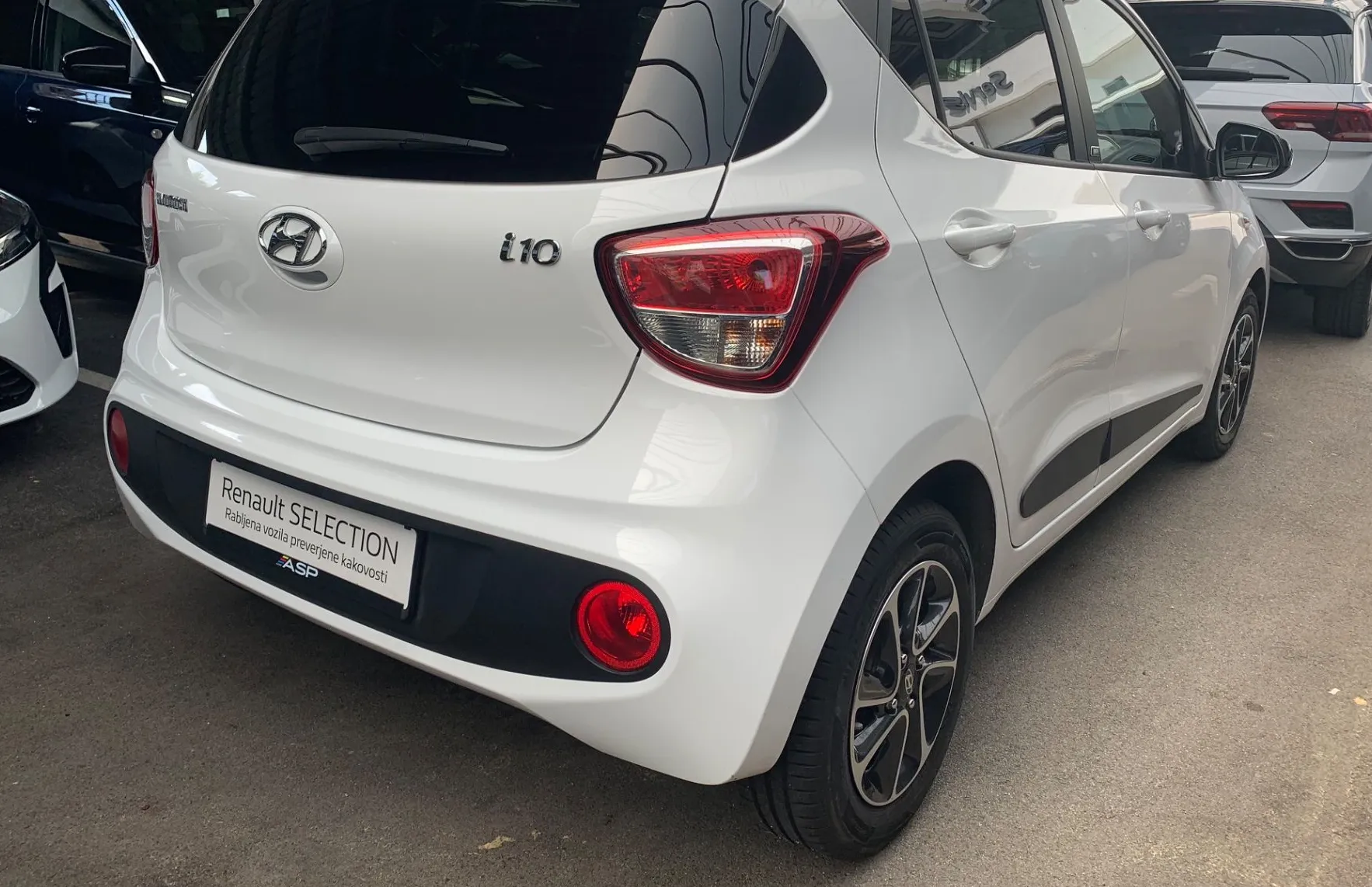 Zunanja slika - Hyundai i10 - 1.25 Comfort ODLIČEN - 3