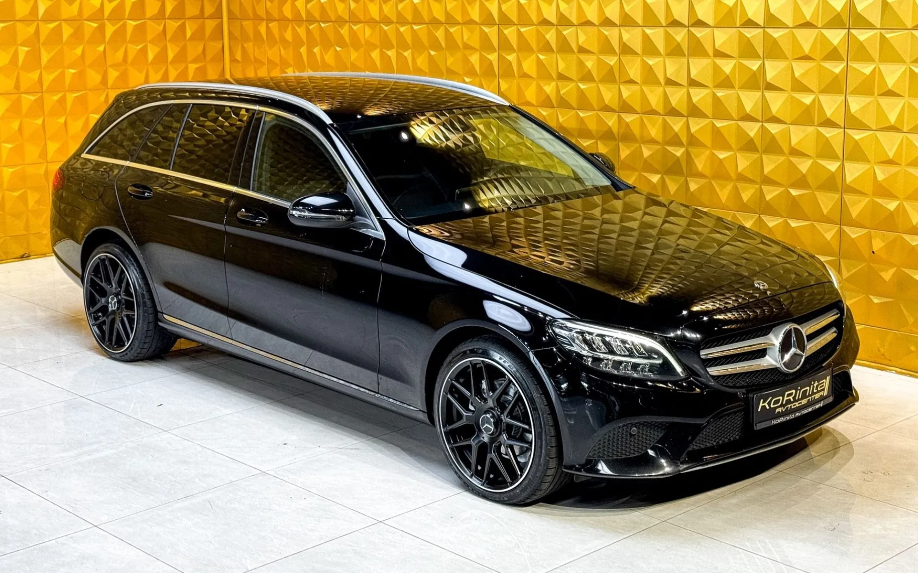 Zunanja slika - Mercedes-Benz C-Razred - C220d AUT-LCI-4MATIC-KAMERA-KLJUKA-GRETJE-NAVI - 2