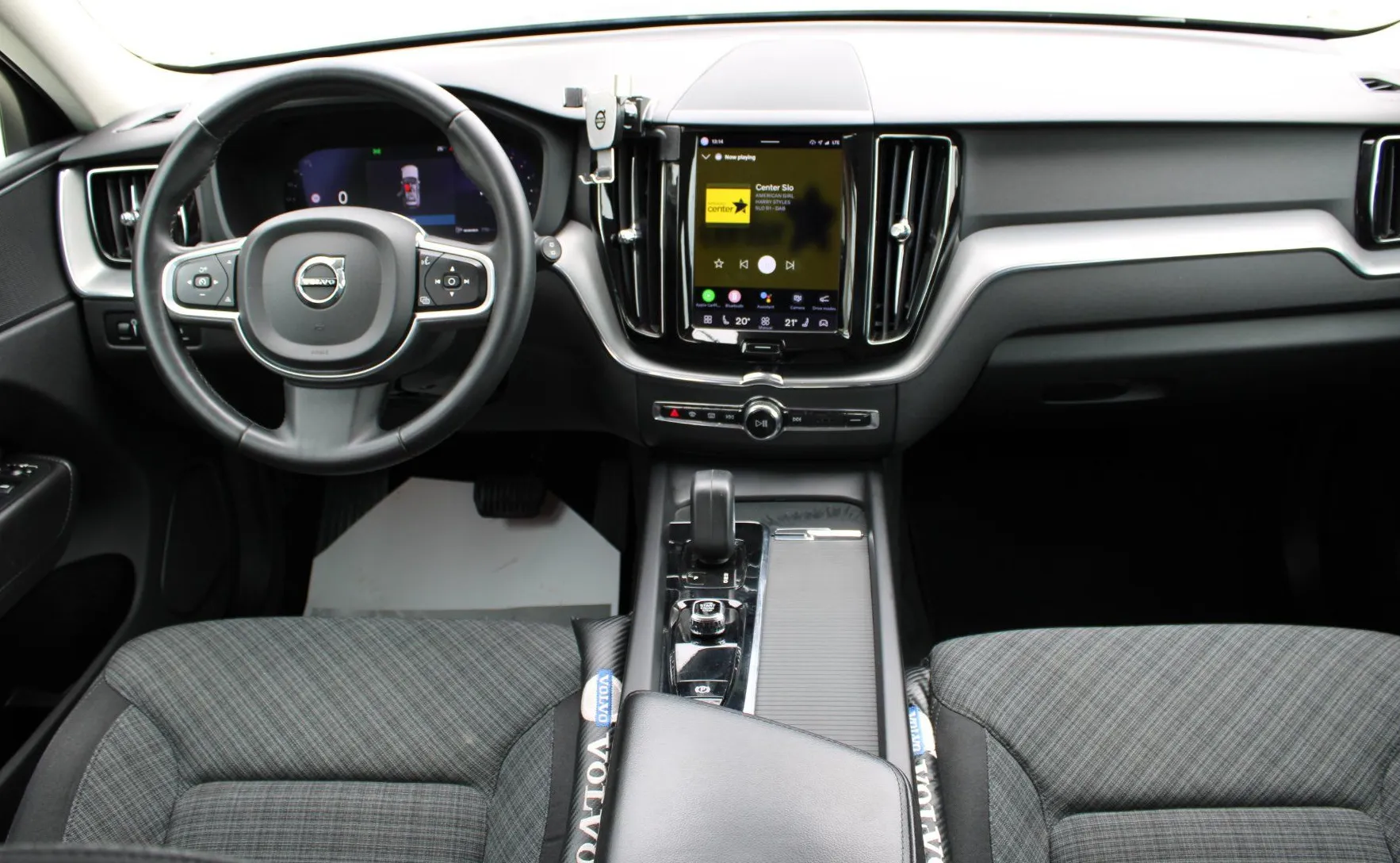 Zunanja slika - Volvo XC60 - B4D AWD Momentum Avt. - 11
