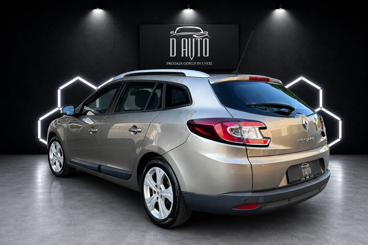 Zunanja slika - Renault Megane - Grandtour 1.5 dCi NAVI+TEMPOMAT+PDC... - 4
