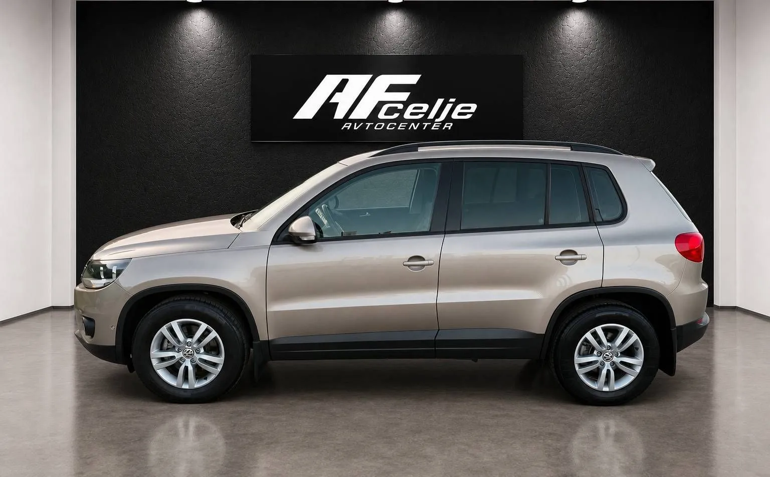 Zunanja slika - Volkswagen Tiguan - 2.0 TDI-192.000km-LIZING ZA TUJCE - 6