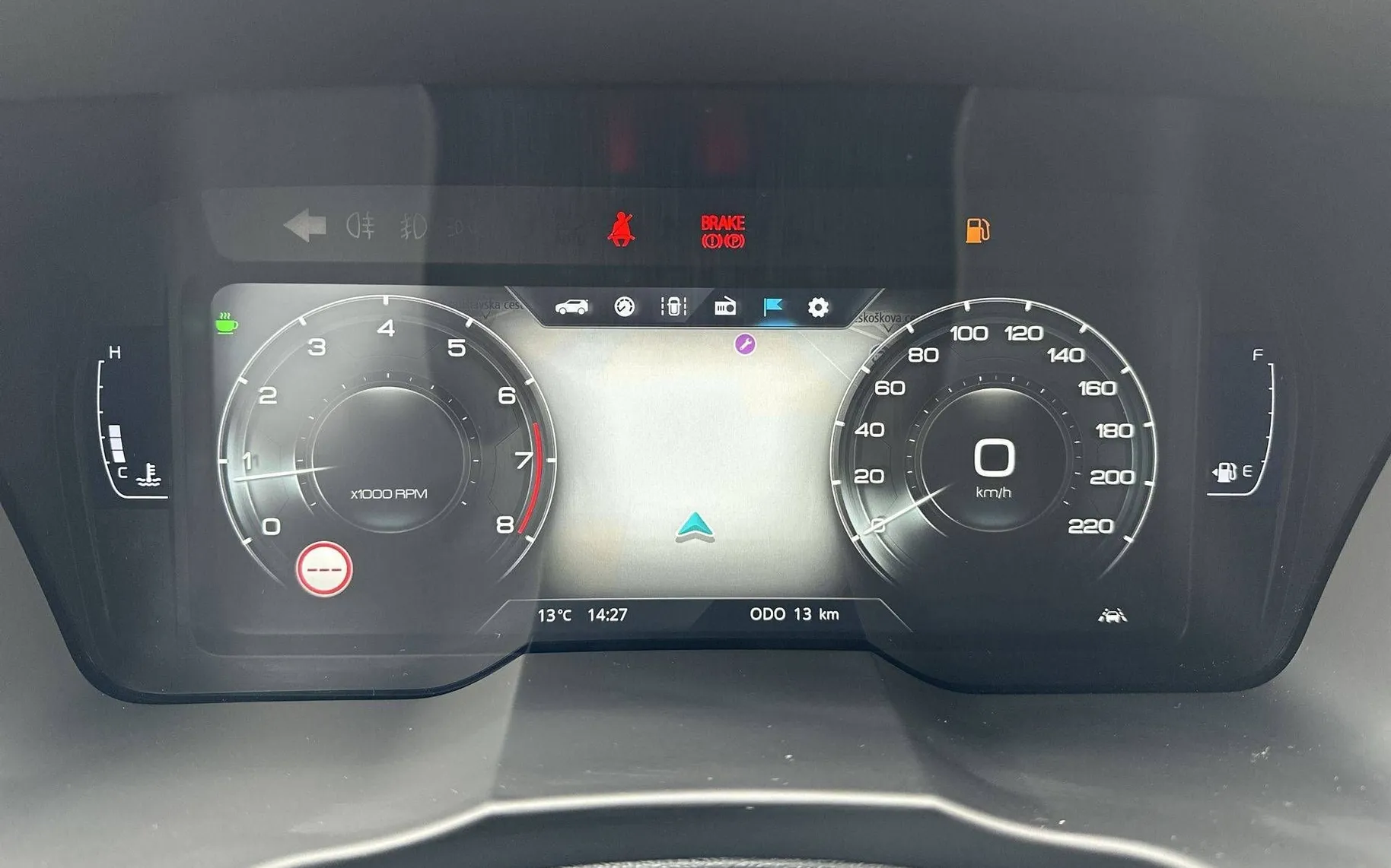 Notranja slika - SsangYong Tivoli - 1.5 T-GDi Fresh 2WD M T... - 12