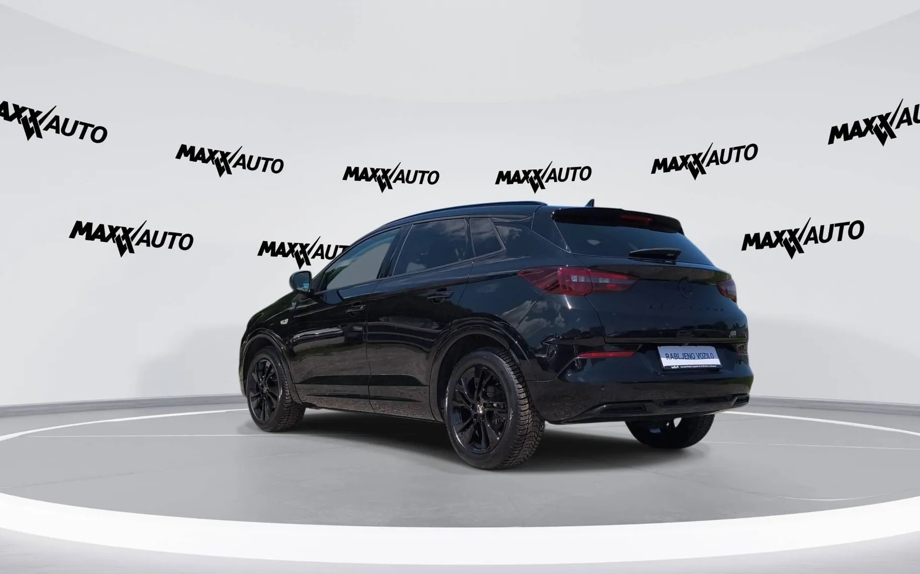 Notranja slika - Opel Grandland - 1.2 Turbo GS - 7