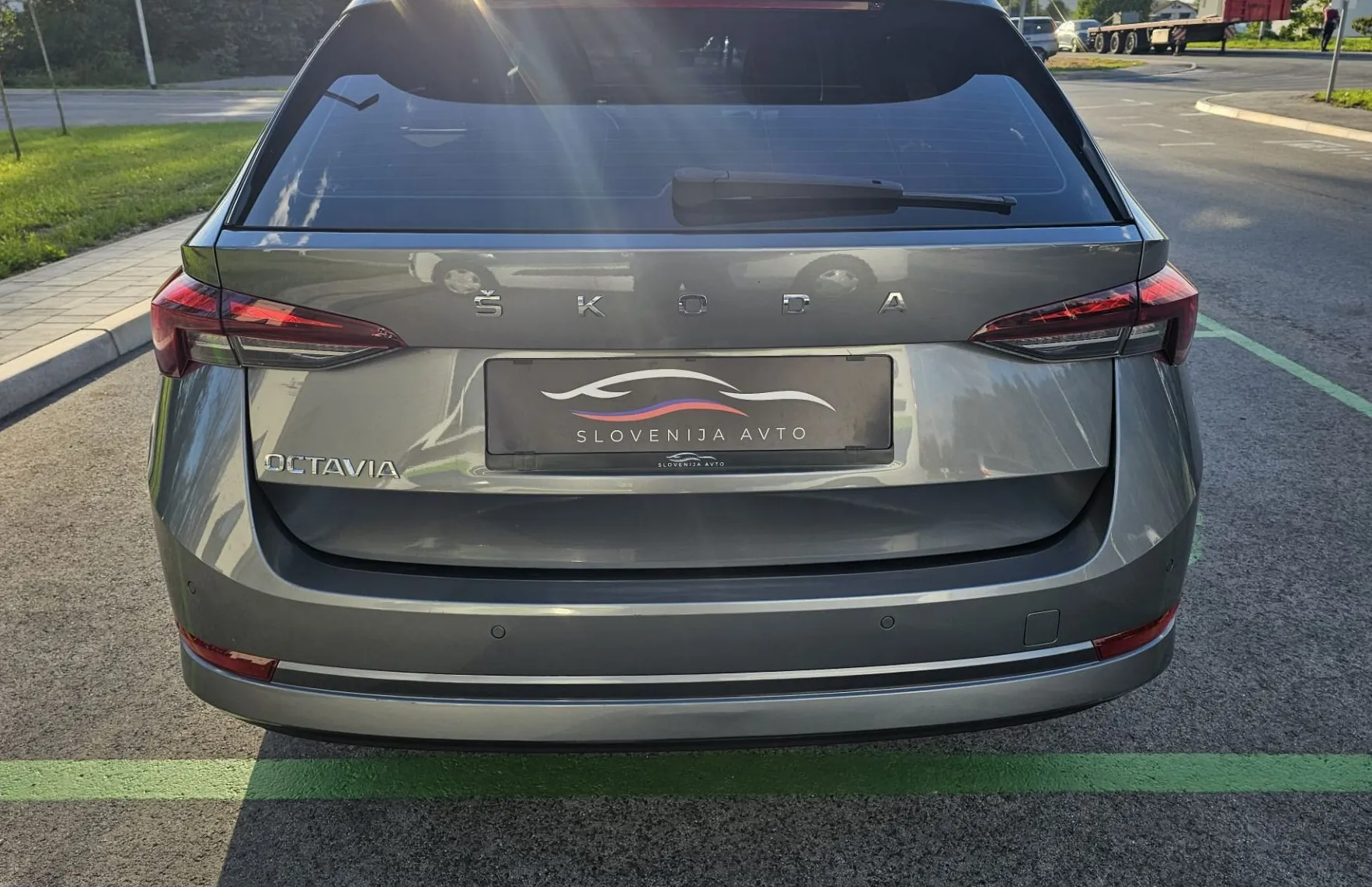 Zunanja slika - Škoda Octavia - 2.0 TDI  EXECUTIVE DSG|FuLED|alu|wirtual|Multifunk - 5