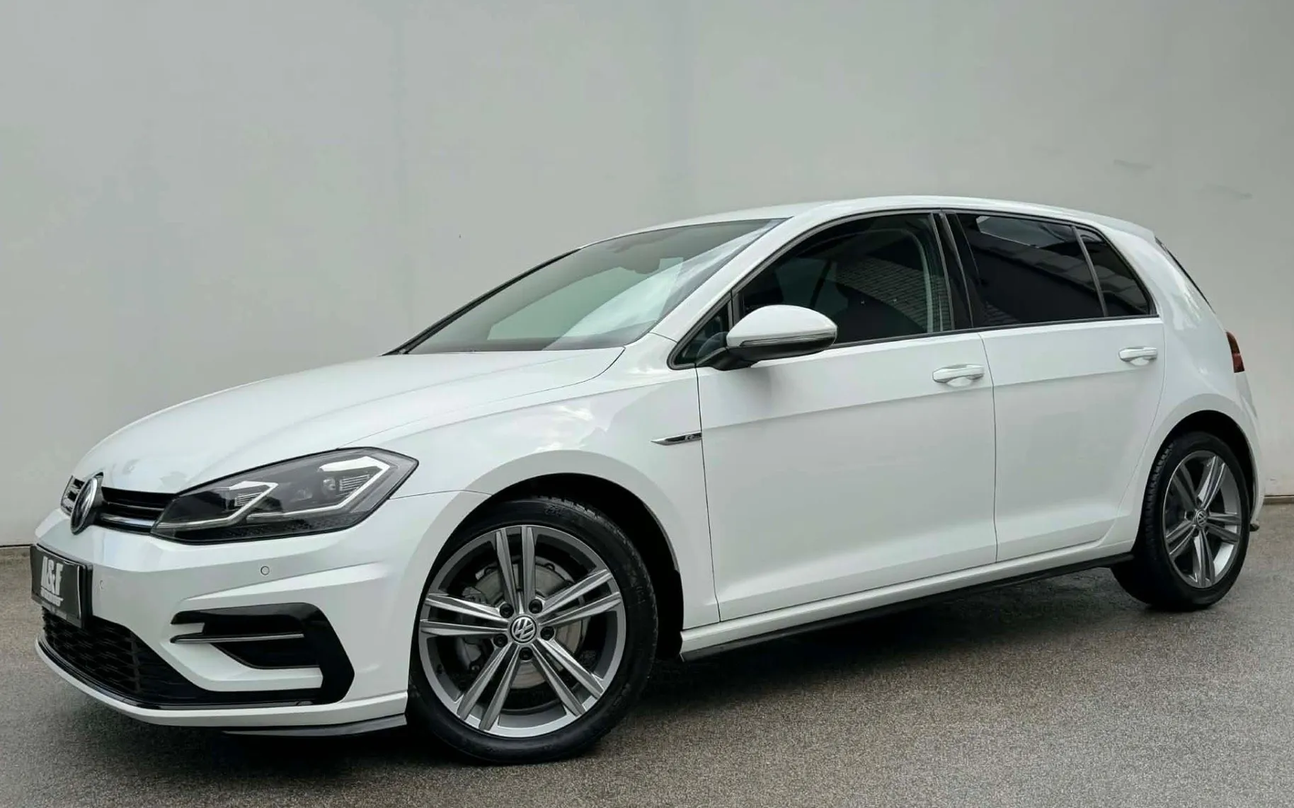 Zunanja slika - VW Golf - 1.6 TDI-R LINE-XENON+LED-LIZING ZA TUJCE-ACC- - 1