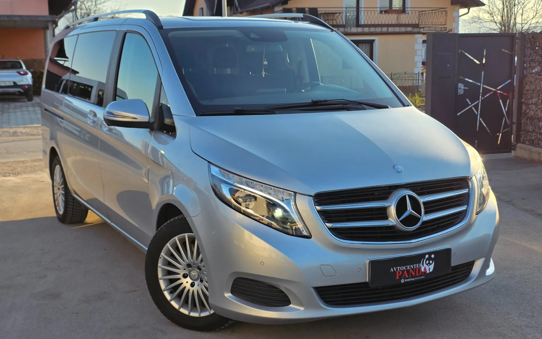 Zunanja slika - Mercedes-Benz V-Razred - Vito V 220 d 4MATIC dolgi Avt. - 6