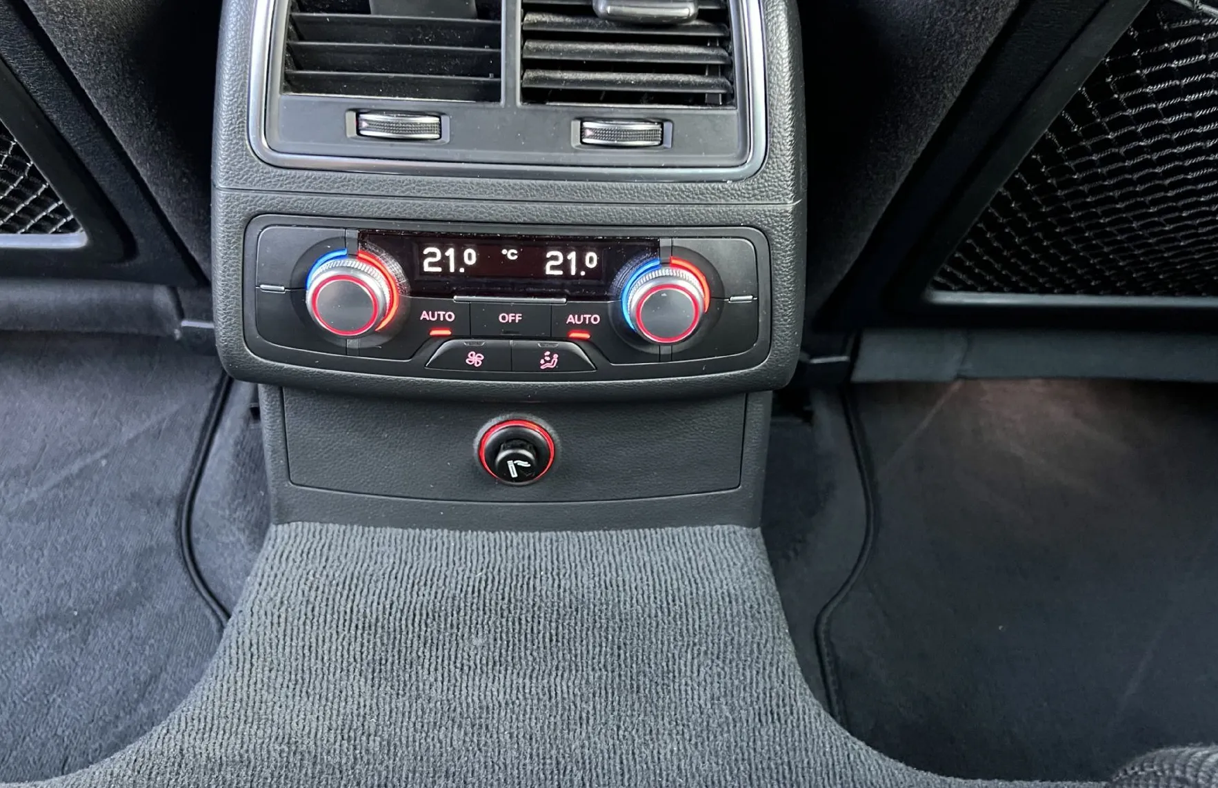 Zunanja slika - Audi A6 - Avant 1.8 TFSI ultra S tronic - 17