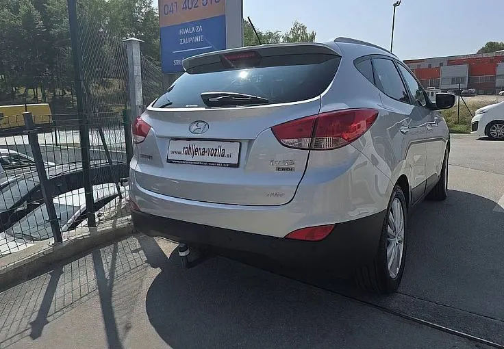 Zunanja slika - Hyundai ix35 - 2.0 CRDI Premium 4WD PANORAMA... - 7